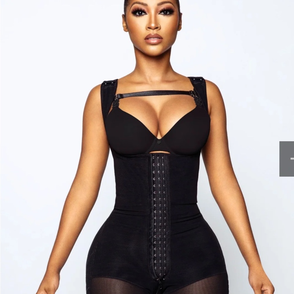 Curvas Beauty BBL compression faja